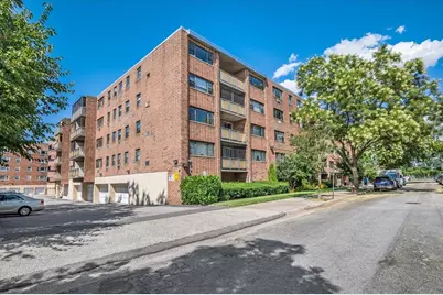 100 Clinton Avenue #4T, Mineola, NY 11501 - Photo 1