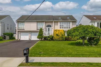 2724 Beaver Turn, Seaford, NY 11783 - Photo 1