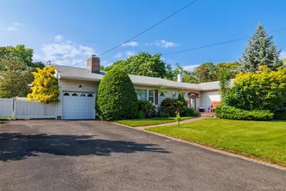 172 S Kensington Avenue, Rockville Centre, NY 11570 - Photo 1