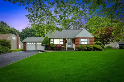 16 Corlett Place, Huntington Station, NY 11746 - Photo 1
