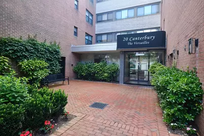 20 Canterbury Road #3G, Great Neck, NY 11021 - Photo 1