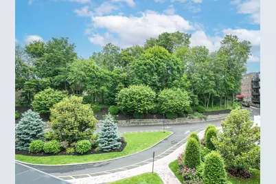 32 Pearsall Avenue #3A, Glen Cove, NY 11542 - Photo 1