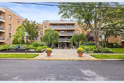 25 Park Place #3K, Great Neck, NY 11021 - Photo 1