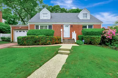 7 Dawn Drive, East Northport, NY 11731 - Photo 1