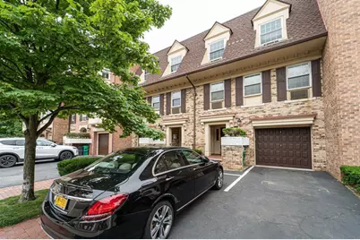 1404 Bonnie Lane #15803, Bayside, NY 11360 - Photo 1