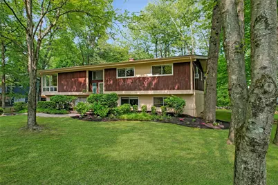 2 Hedge Row, New City, NY 10956 - Photo 1