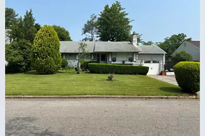 21 Stillman Road, Glen Cove, NY 11542 - Photo 1