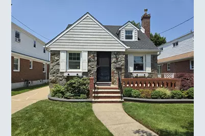 29 Irving Street, Valley Stream, NY 11580 - Photo 1