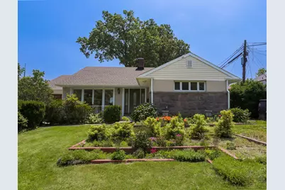 215-28 Peck Avenue, Hollis, NY 11364 - Photo 1