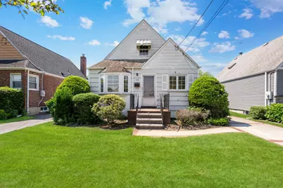 628 8th Avenue, New Hyde Park, NY 11040 - Photo 1