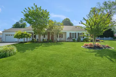 24 Bayview Place, Amityville, NY 11701 - Photo 1