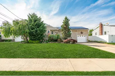 21 Hazel Avenue, Farmingdale, NY 11735 - Photo 1