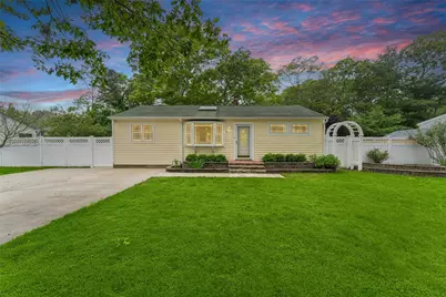 8 Park Lane, Hampton Bays, NY 11946 - Photo 1