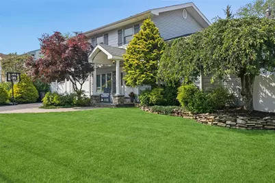 7 Nantucket Lane, Deer Park, NY 11729 - Photo 1