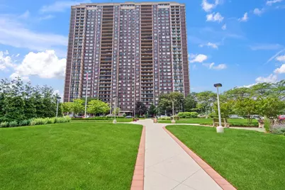 270-10 Grand Central Parkway #12-G, Floral Park, NY 11005 - Photo 1