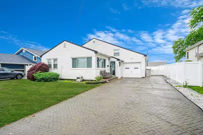 150 Pratt Street, West Babylon, NY 11704 - Photo 1