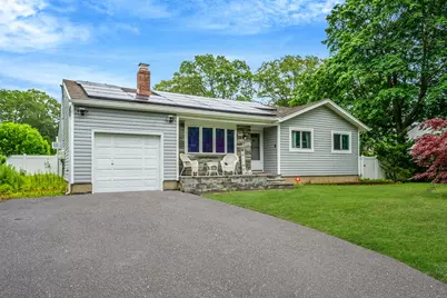 107 Avenue E, Holbrook, NY 11741 - Photo 1