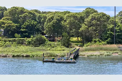 935 Meday Avenue, Mattituck, NY 11952 - Photo 1