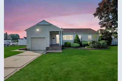 189 Stanton Boulevard, Uniondale, NY 11553 - Photo 1