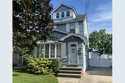 40 Syracuse Street, Williston Park, NY 11596 - Photo 1