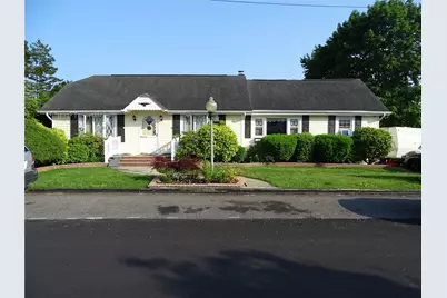 524 Polaris Street, North Babylon, NY 11703 - Photo 1