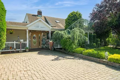 17 Piper Lane, Levittown, NY 11756 - Photo 1