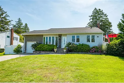 105 Graywood Court, West Islip, NY 11795 - Photo 1