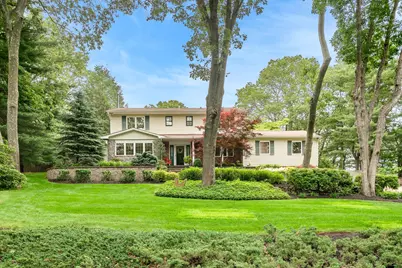 5 Hills Park Lane, Smithtown, NY 11787 - Photo 1