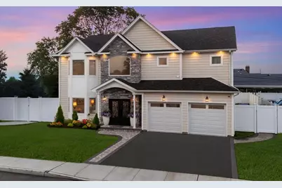 4 Heron Court, Levittown, NY 11756 - Photo 1