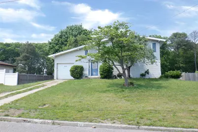 40 Gettysburg Drive, Holbrook, NY 11741 - Photo 1