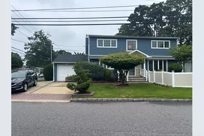 149 Warwick Avenue, Copiague, NY 11726 - Photo 1
