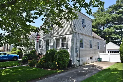 22 Hollywood Avenue, Lynbrook, NY 11563 - Photo 1