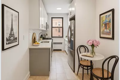 2 Townhouse Place #2K, Great Neck, NY 11021 - Photo 1