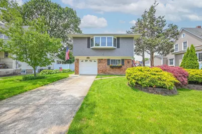 88 Elliott Place, Freeport, NY 11520 - Photo 1