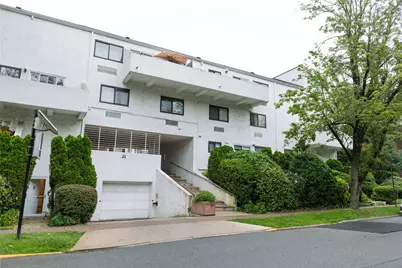 21 Canterbury Road #3, Great Neck, NY 11021 - Photo 1