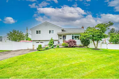 6 Chatham Court, Hicksville, NY 11801 - Photo 1