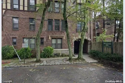 1 Hillside Avenue #3C, Great Neck, NY 11021 - Photo 1