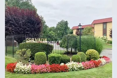 15 Granada Crescent #14, White Plains, NY 10603 - Photo 1