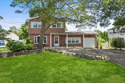 197 Maple Street, Medford, NY 11763 - Photo 1