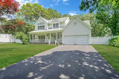 141 Norwalk Avenue, Medford, NY 11763 - Photo 1