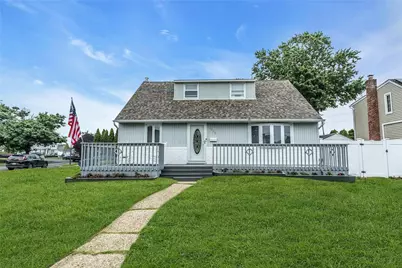 3633 Summer Drive, Wantagh, NY 11793 - Photo 1
