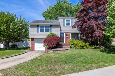 7 Garnet Lane, Plainview, NY 11803 - Photo 1