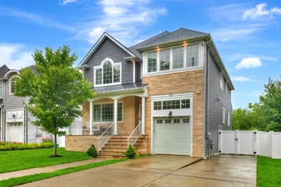 428 Page Avenue, New York, NY 10307 - Photo 1