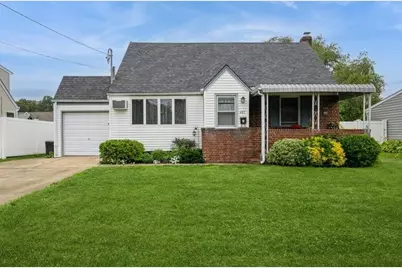 487 17th Street, West Babylon, NY 11704 - Photo 1