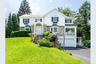 91 Pickwick Road, Manhasset, NY 11030 - Photo 1