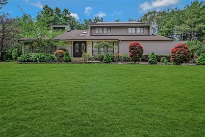 160 Coachman Place E, Syosset, NY 11791 - Photo 1