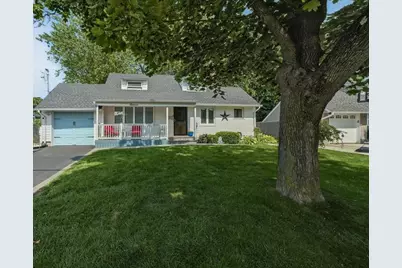 11 Topland Place, East Northport, NY 11731 - Photo 1