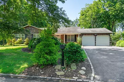 65 Eden Way, Roslyn, NY 11576 - Photo 1