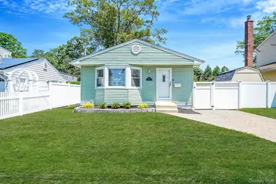 1345 Madison Avenue, West Islip, NY 11795 - Photo 1