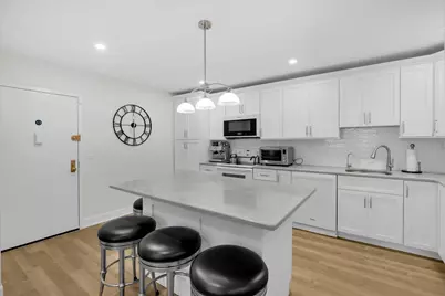 42 Richmond Boulevard #4B, Ronkonkoma, NY 11779 - Photo 1